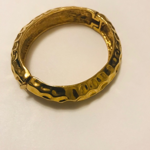 GL Thick Gold Bracelet - Picture 5 of 5